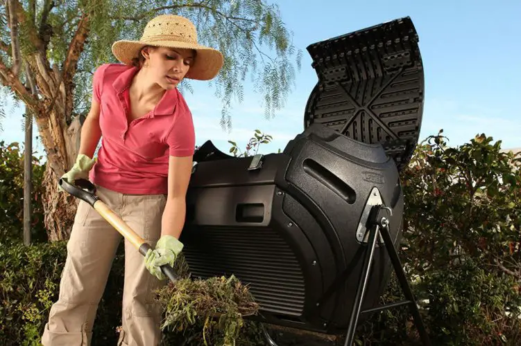 What to Put in a Compost Tumbler